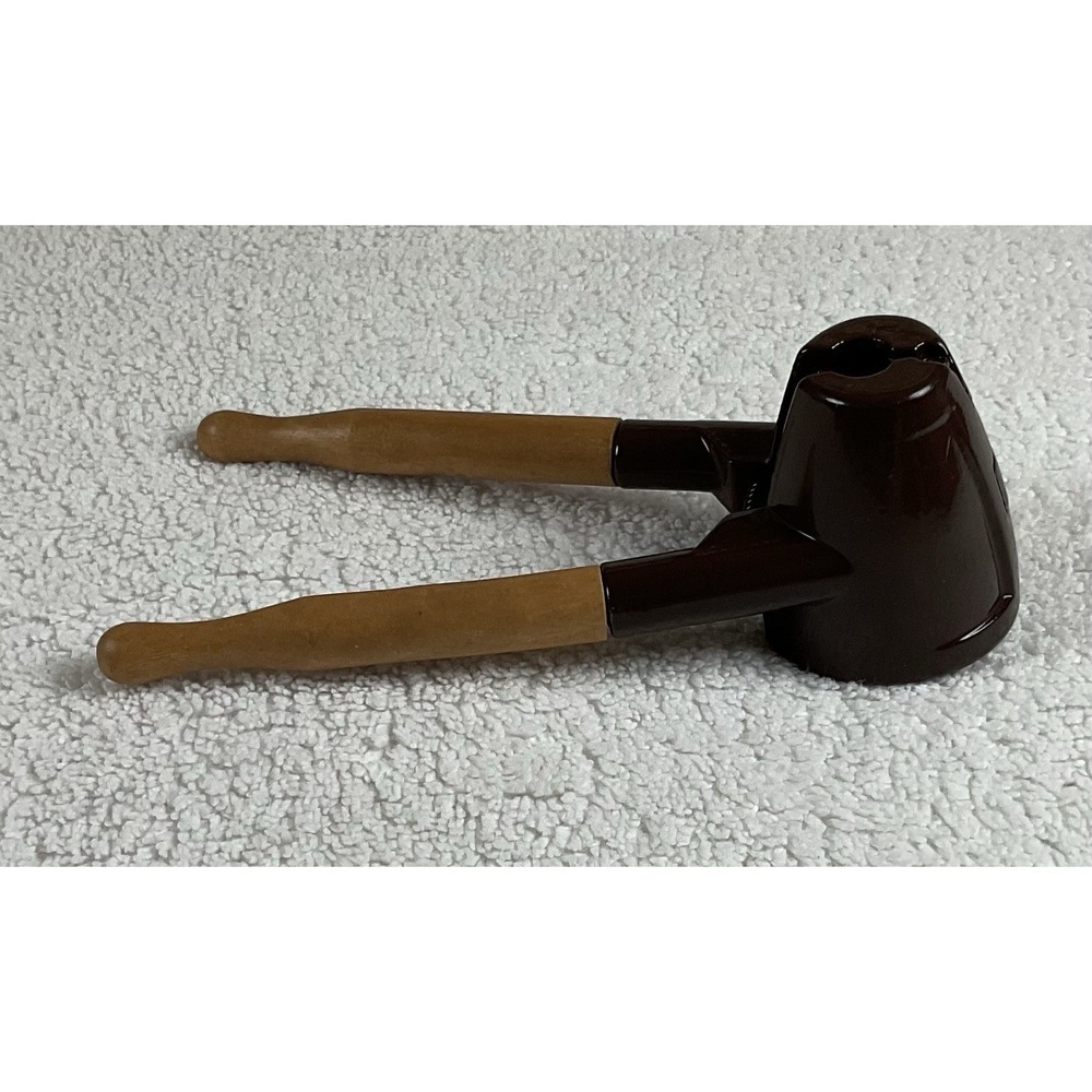 Vintage Metal Nut Cracker Heavy Duty Wooden Handle Walnut Pecan Nutcracker Brown - Picture 8 of 10